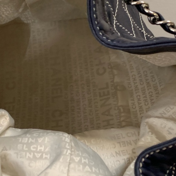 CHANEL Navy Drawstring Lambskin Diamond Stitched Bucket Bag with Medallion - Picture 12 of 17